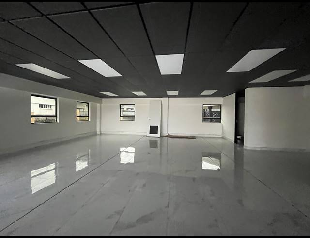 149M² OFFICE TO LET IN SUNNYROCK